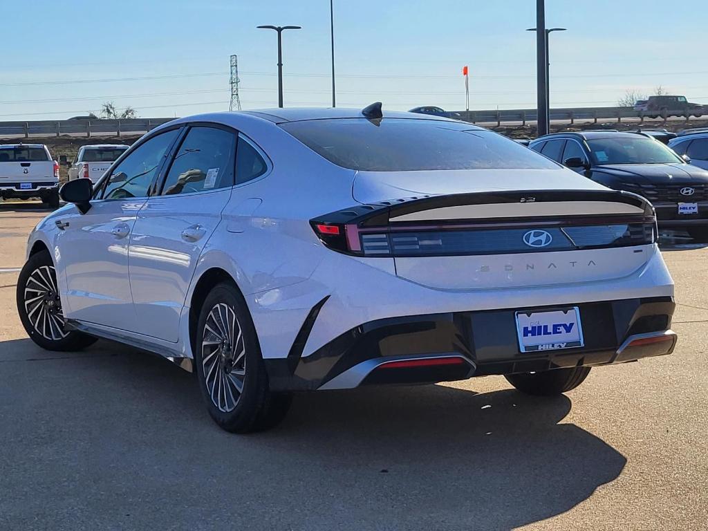 new 2026 Hyundai Sonata Hybrid car, priced at $32,257