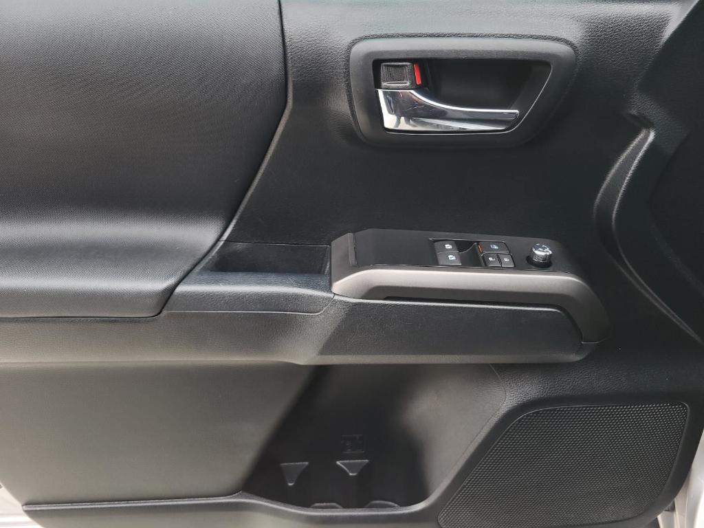 used 2016 Toyota Tacoma car, priced at $31,516