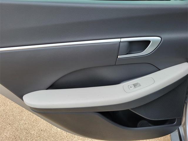 new 2025 Hyundai Sonata Hybrid car, priced at $27,491