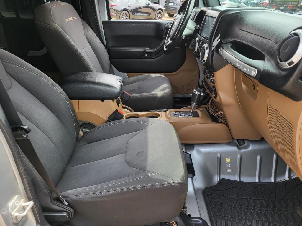 used 2015 Jeep Wrangler Unlimited car, priced at $19,916