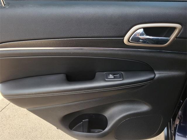 used 2017 Jeep Grand Cherokee car, priced at $14,291