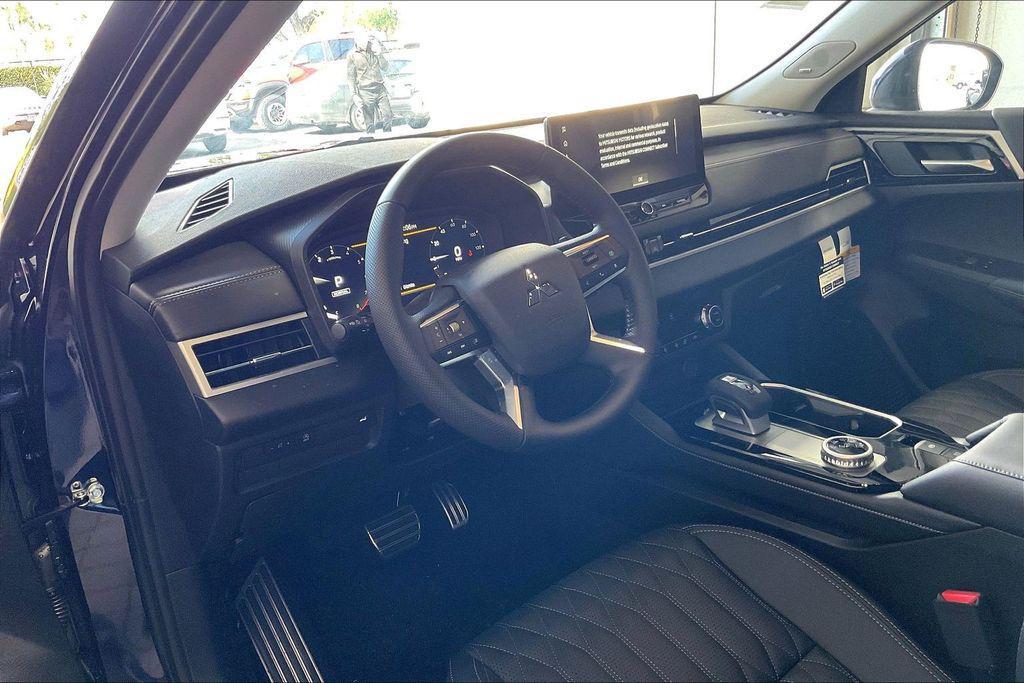 new 2026 Mitsubishi Outlander car, priced at $34,376