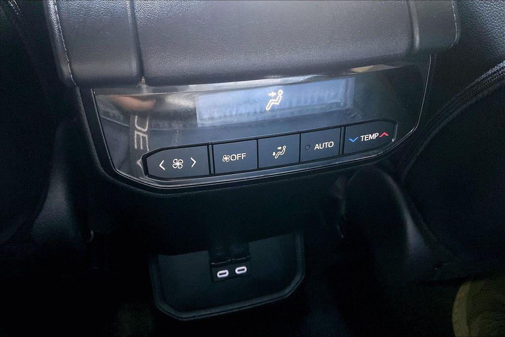 used 2025 Toyota Highlander car, priced at $37,823