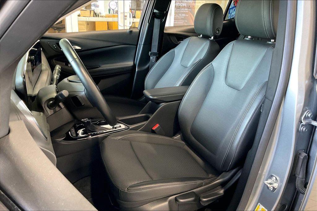 used 2025 Buick Encore GX car, priced at $19,612