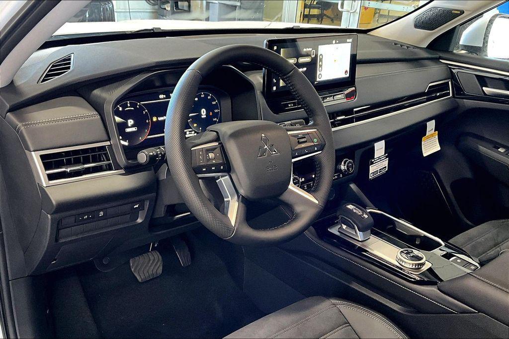 new 2026 Mitsubishi Outlander car, priced at $32,324