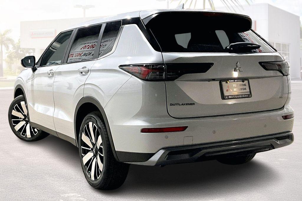 new 2026 Mitsubishi Outlander car, priced at $32,324