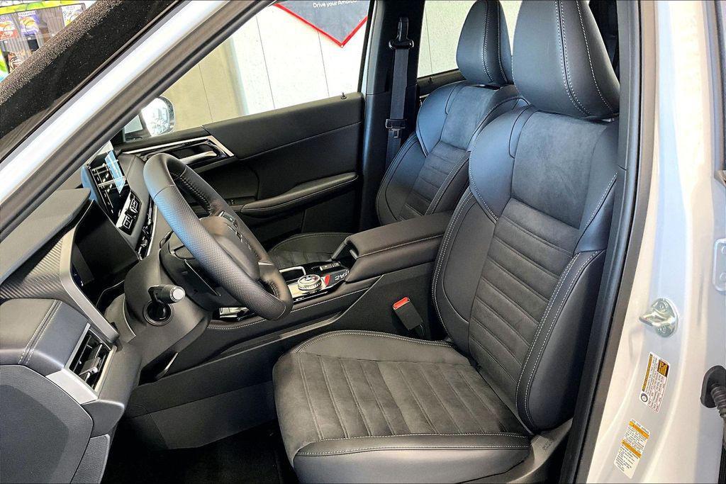 new 2026 Mitsubishi Outlander car, priced at $32,324