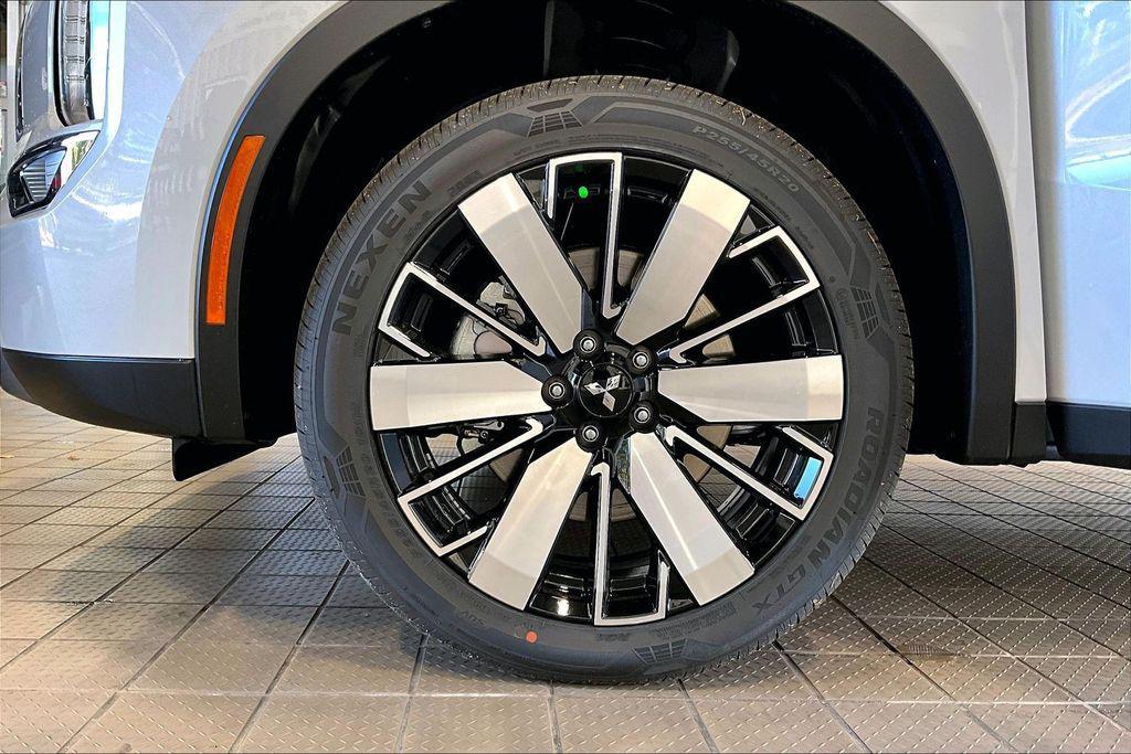 new 2026 Mitsubishi Outlander car, priced at $32,324