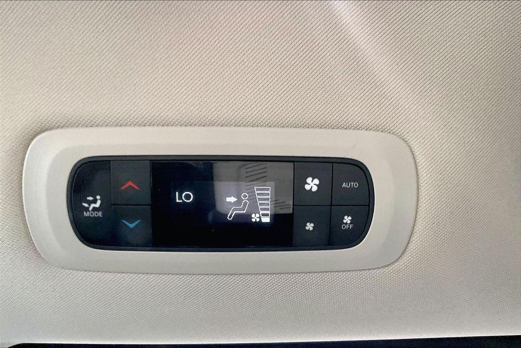 used 2023 Chrysler Pacifica Hybrid car, priced at $22,315