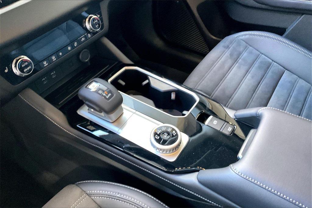 new 2026 Mitsubishi Outlander car, priced at $29,276