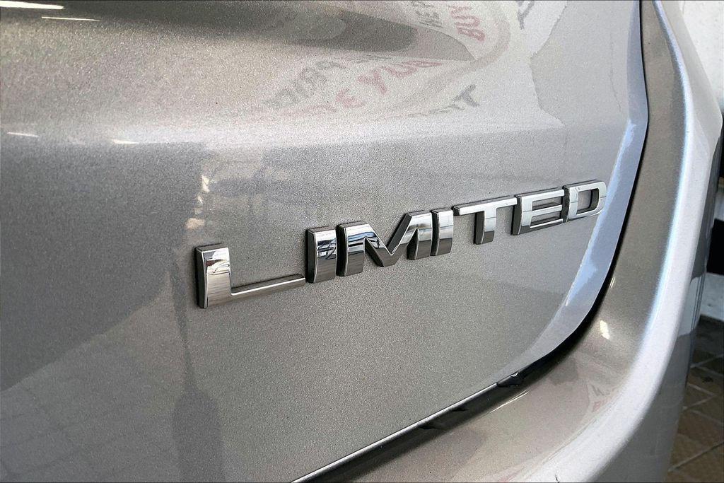 used 2023 Jeep Compass car, priced at $18,161