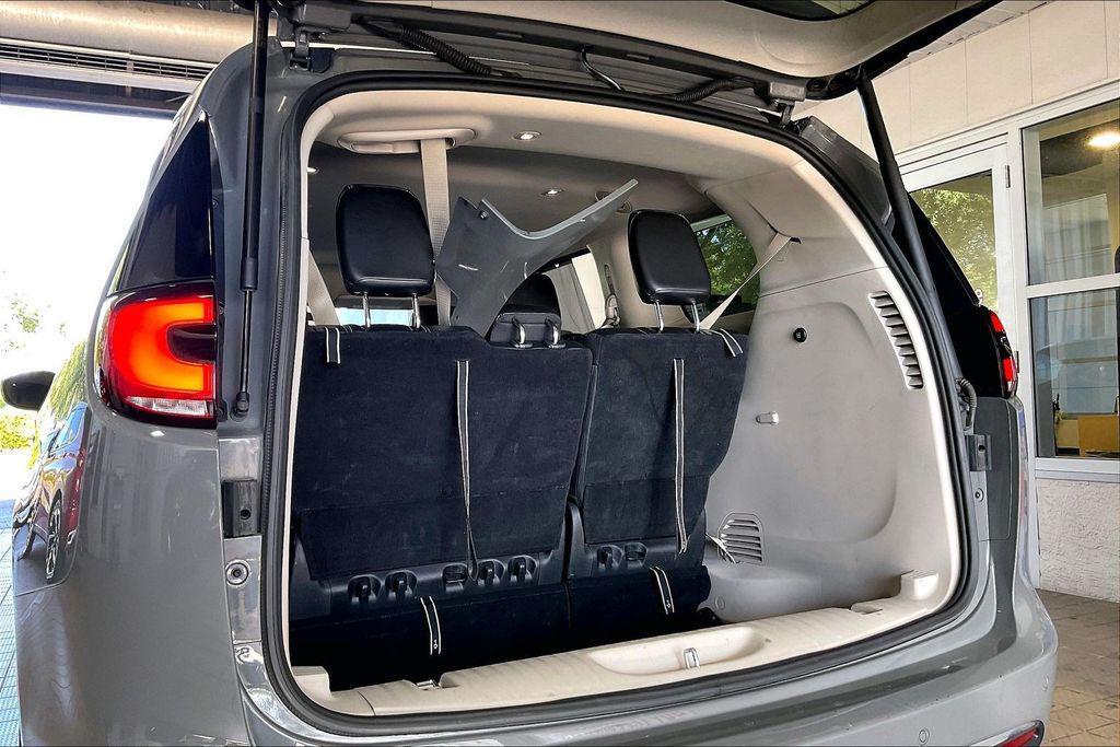 used 2023 Chrysler Pacifica car, priced at $21,992