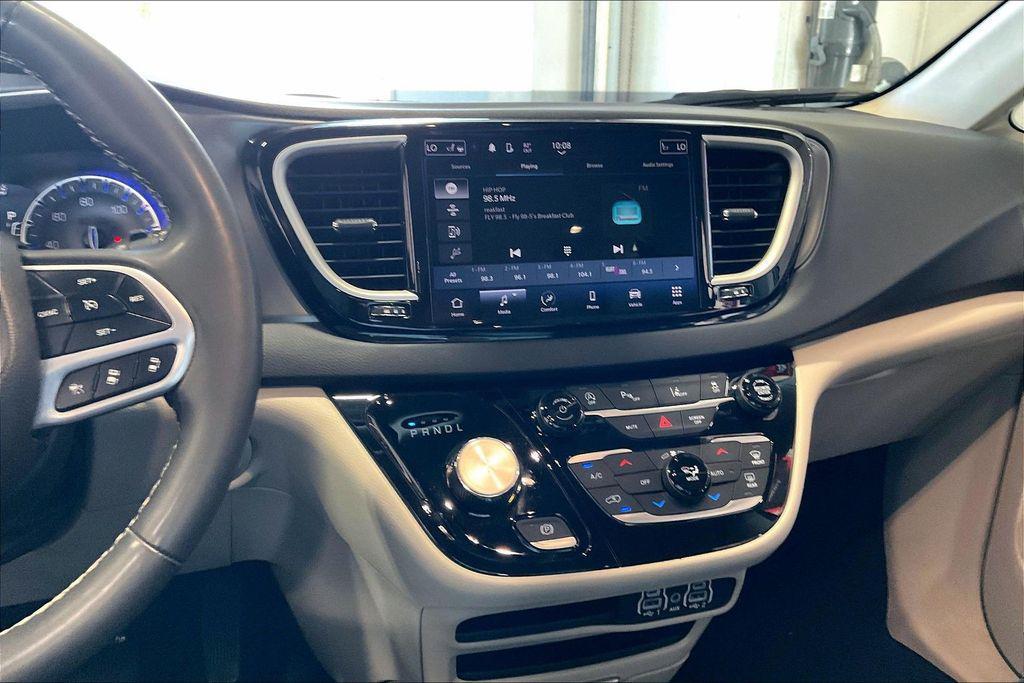 used 2023 Chrysler Pacifica car, priced at $21,992
