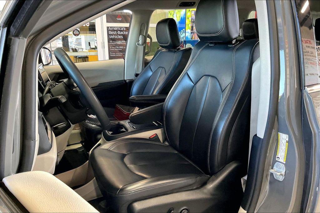 used 2023 Chrysler Pacifica car, priced at $21,992