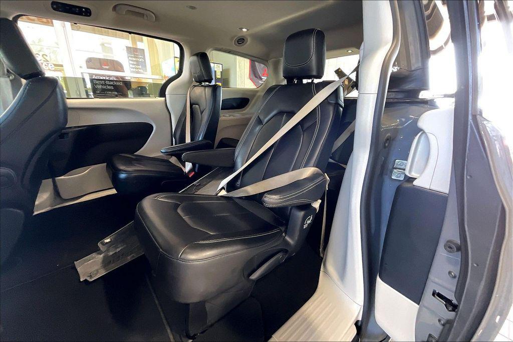 used 2023 Chrysler Pacifica car, priced at $21,992