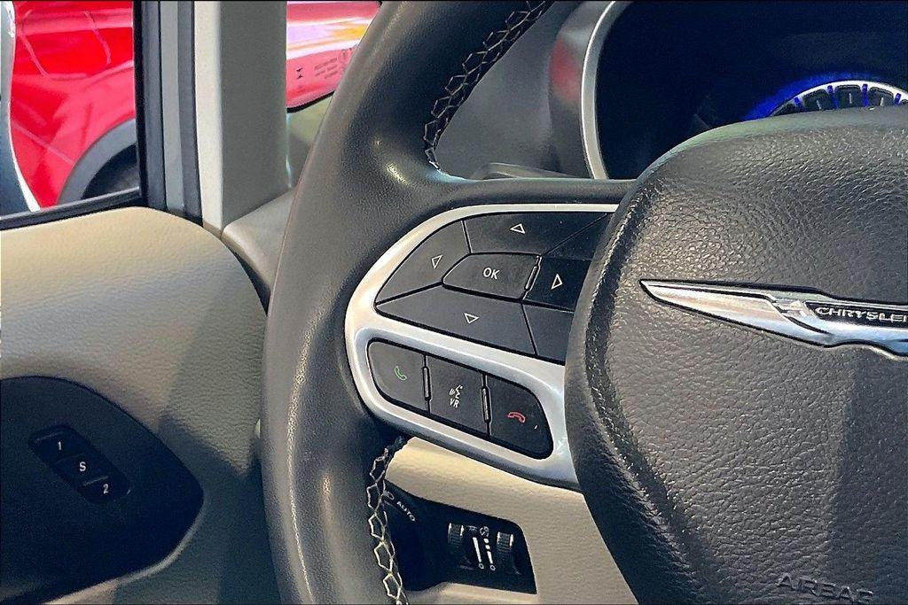 used 2023 Chrysler Pacifica car, priced at $21,992
