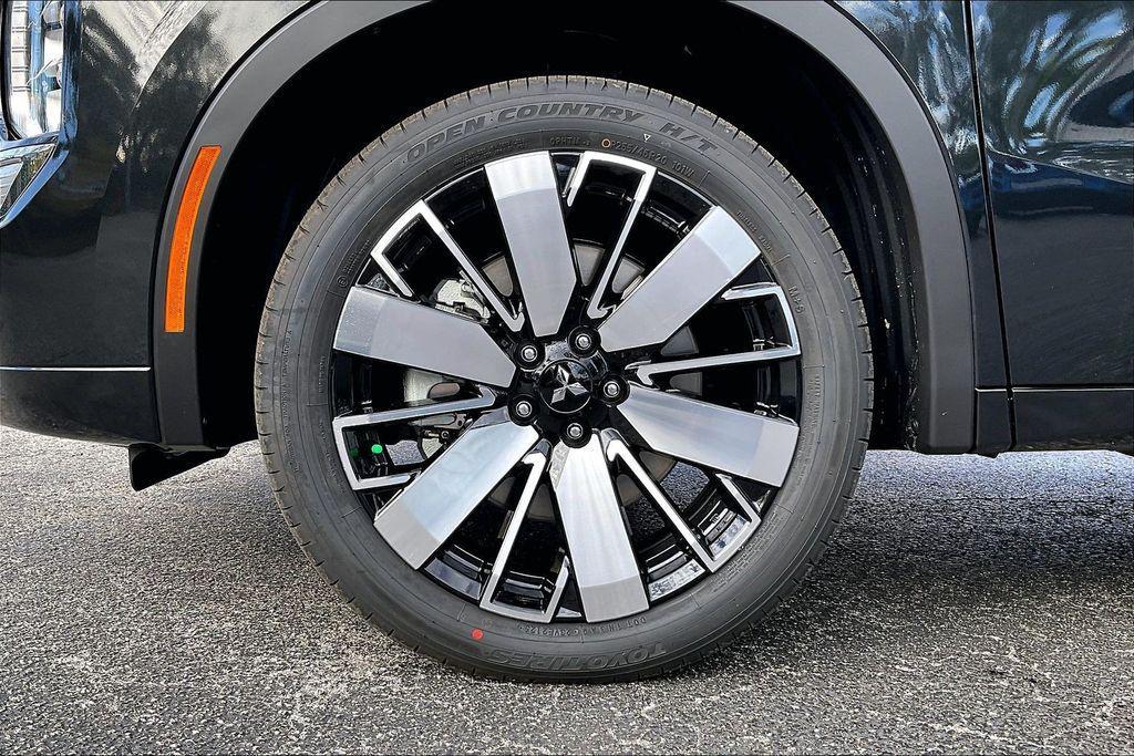 new 2026 Mitsubishi Outlander car, priced at $34,858