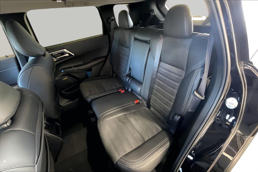 new 2026 Mitsubishi Outlander car, priced at $37,413