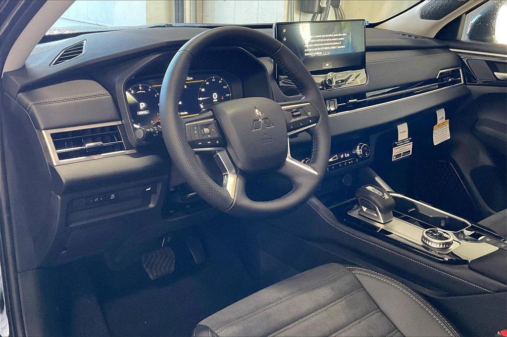 new 2026 Mitsubishi Outlander car, priced at $34,214