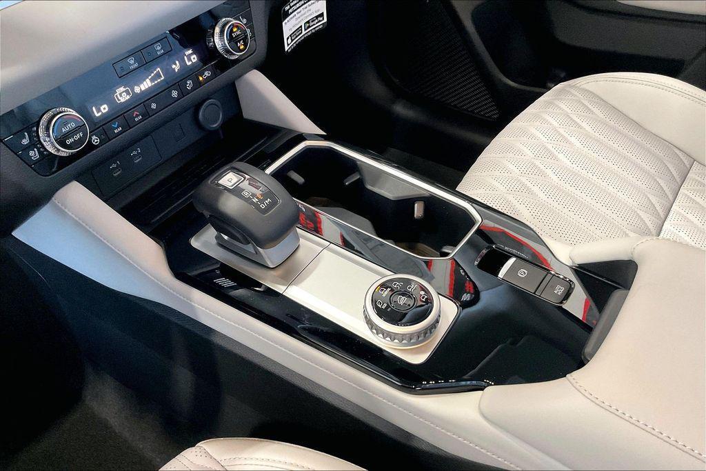 new 2026 Mitsubishi Outlander car, priced at $34,376