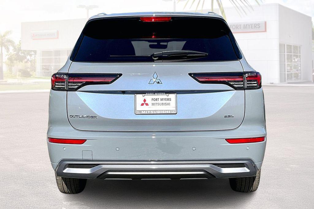 new 2026 Mitsubishi Outlander car, priced at $34,376