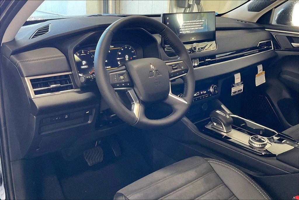 new 2026 Mitsubishi Outlander car, priced at $32,192