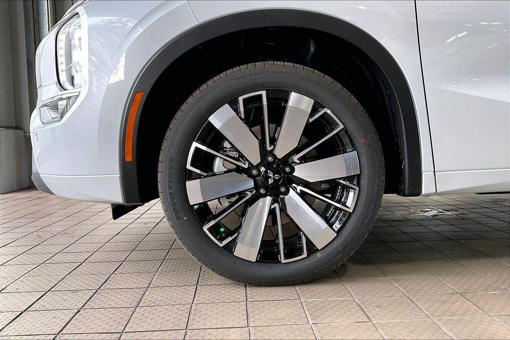 new 2026 Mitsubishi Outlander car, priced at $35,972