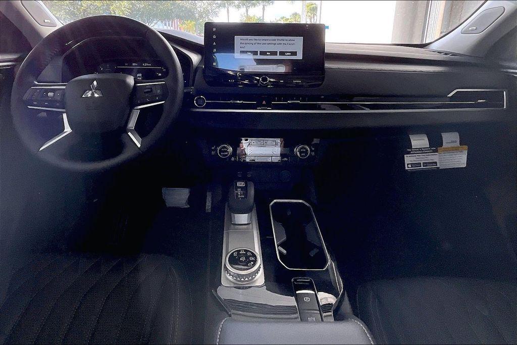 new 2026 Mitsubishi Outlander car, priced at $35,972
