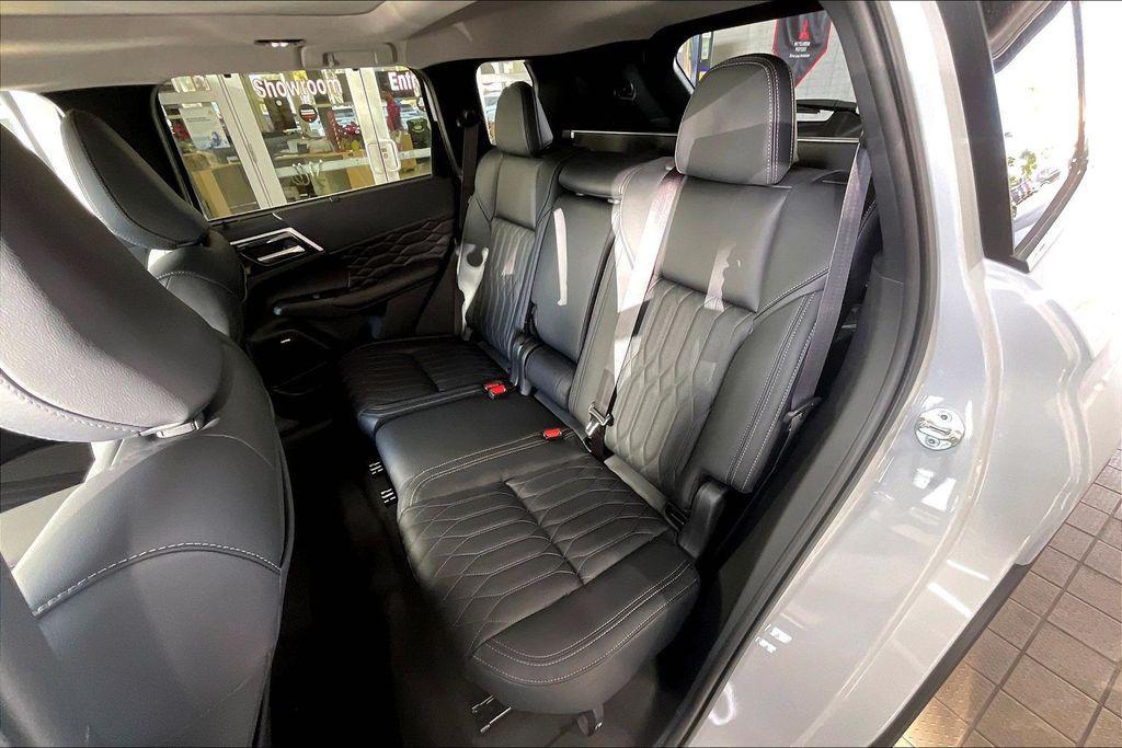 new 2026 Mitsubishi Outlander car, priced at $35,972