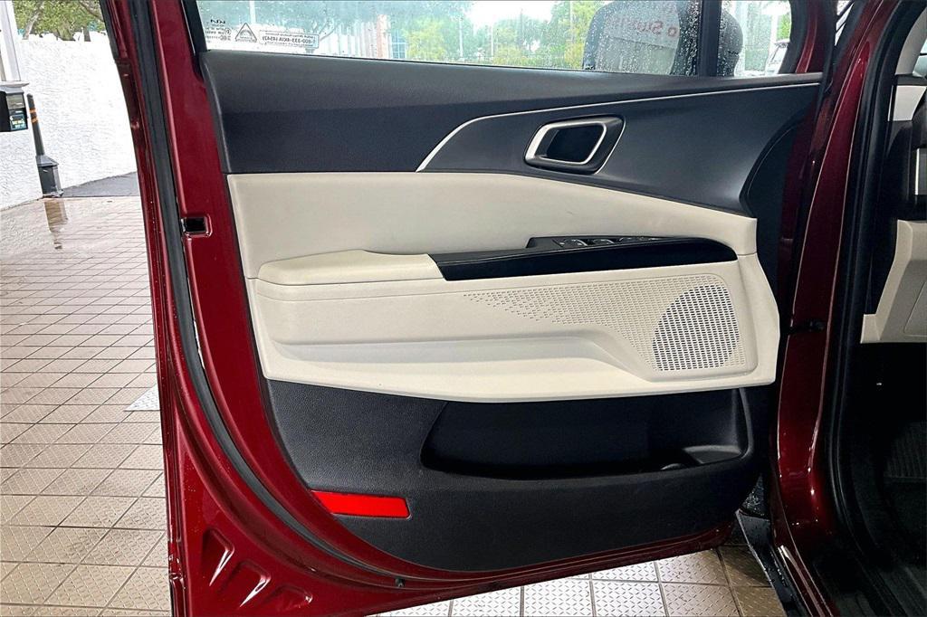 used 2024 Kia Carnival car, priced at $25,995