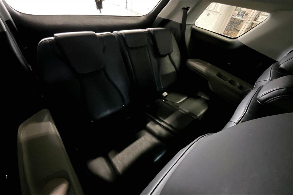 used 2024 Kia Carnival car, priced at $25,995