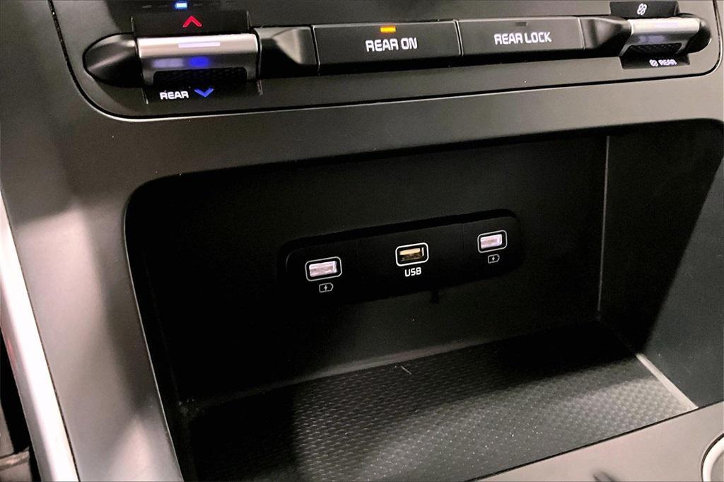 used 2024 Kia Carnival car, priced at $25,995