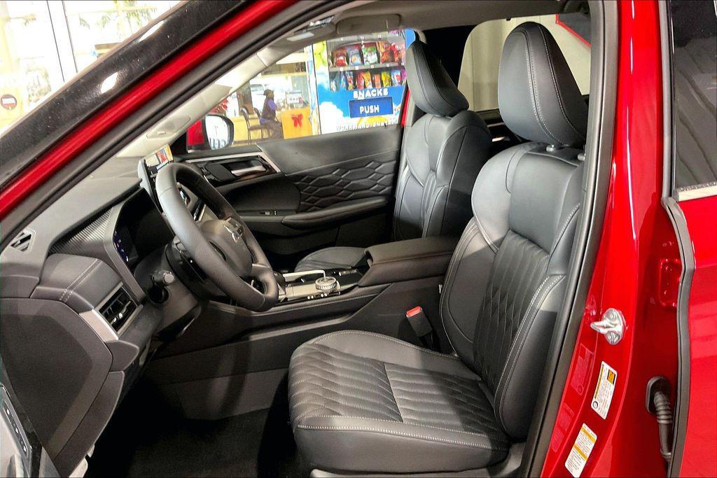new 2026 Mitsubishi Outlander car, priced at $33,630