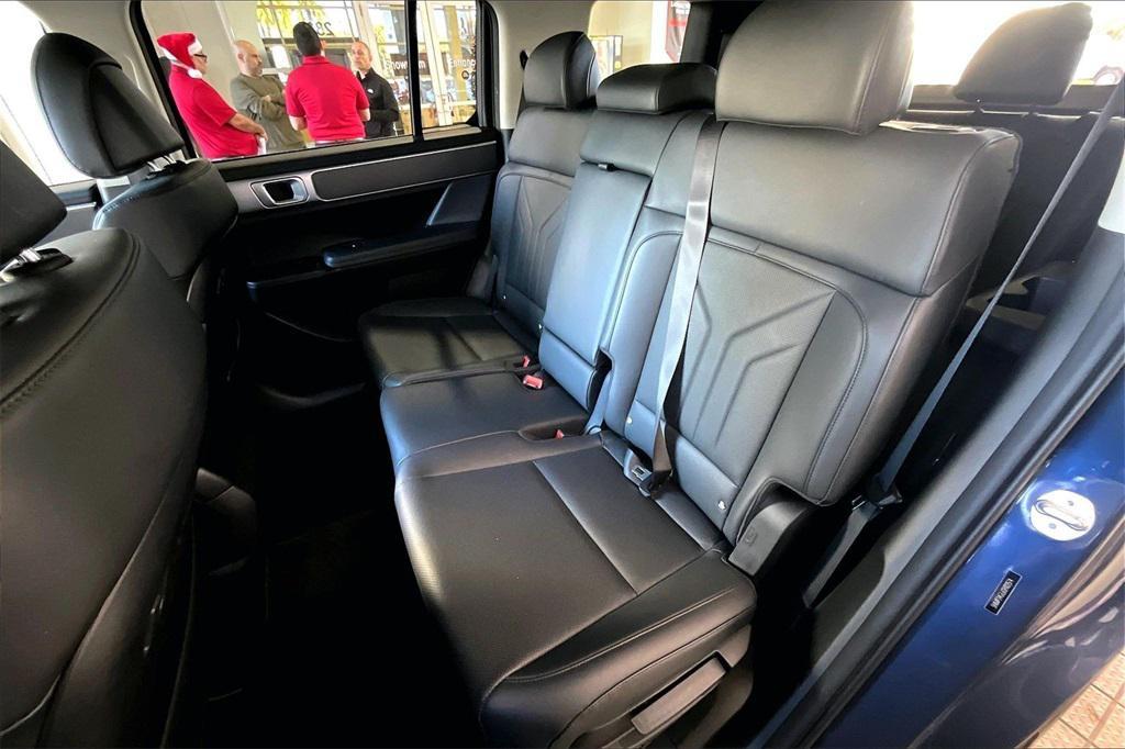 used 2025 Hyundai Santa Fe car, priced at $27,809