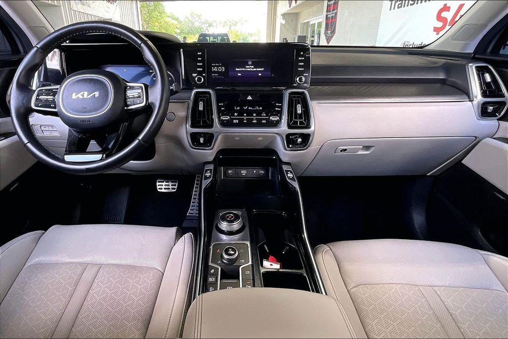 used 2023 Kia Sorento Hybrid car, priced at $28,931