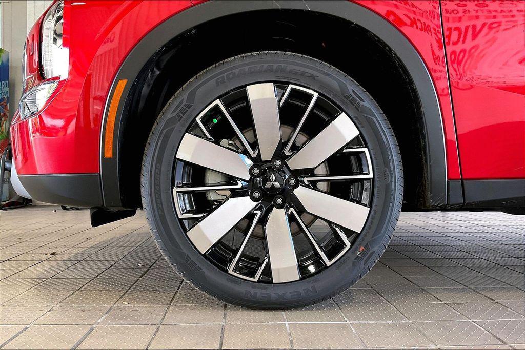 new 2026 Mitsubishi Outlander car, priced at $29,922