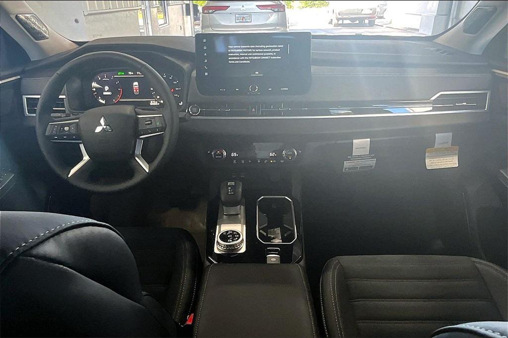 new 2025 Mitsubishi Outlander car, priced at $26,197