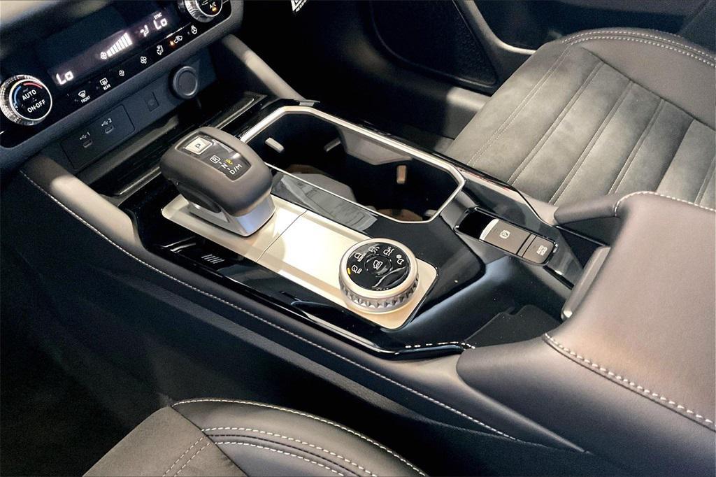 new 2026 Mitsubishi Outlander car, priced at $32,246