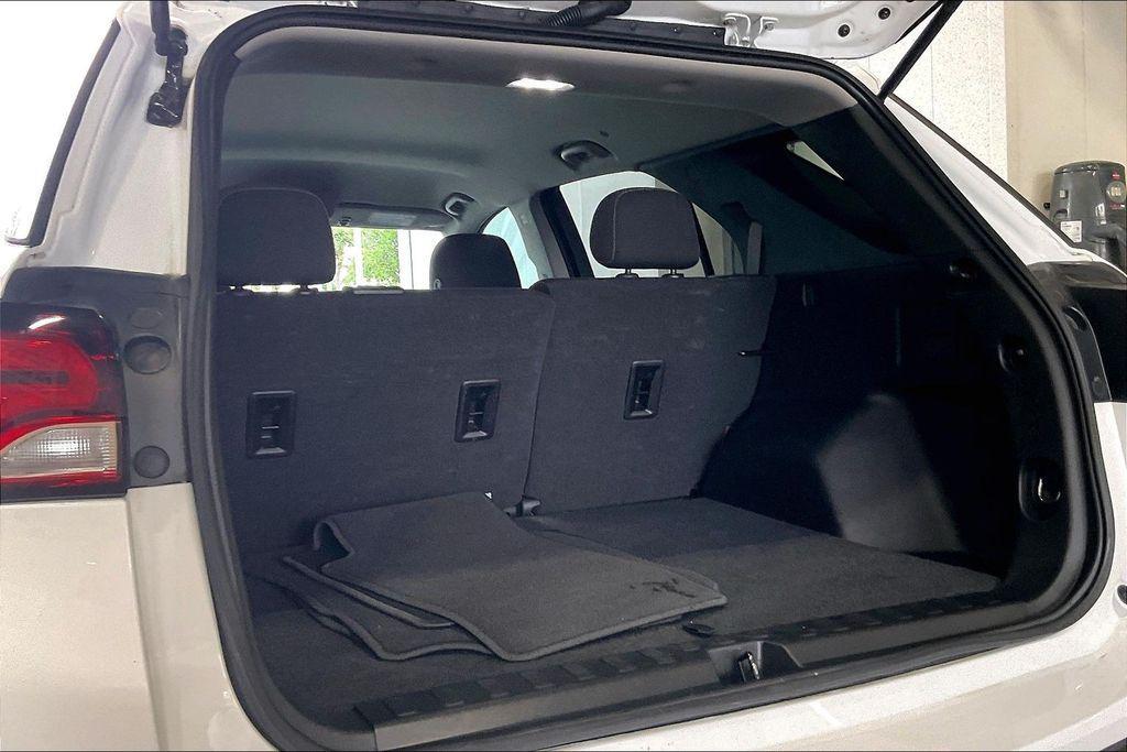 used 2022 Chevrolet Equinox car, priced at $13,697