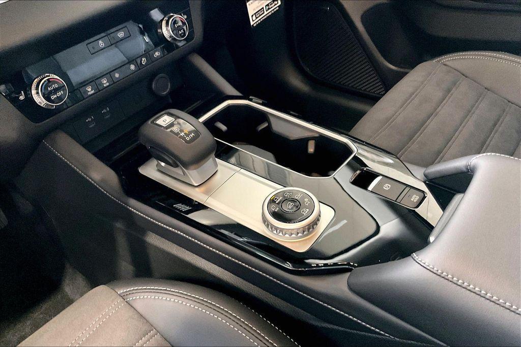 new 2026 Mitsubishi Outlander car, priced at $33,798