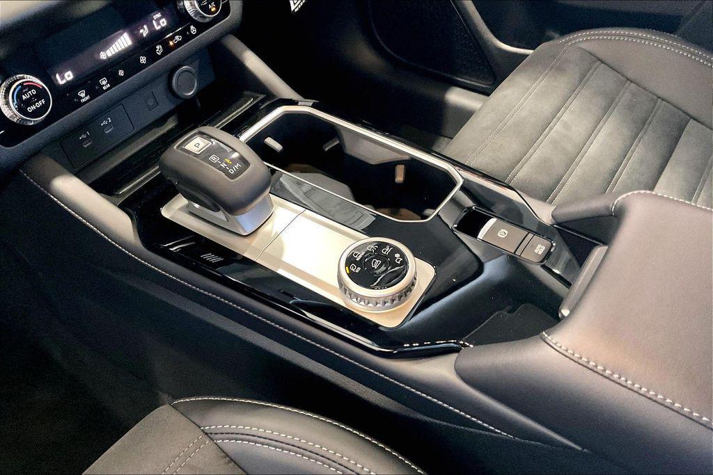 new 2026 Mitsubishi Outlander car, priced at $32,192