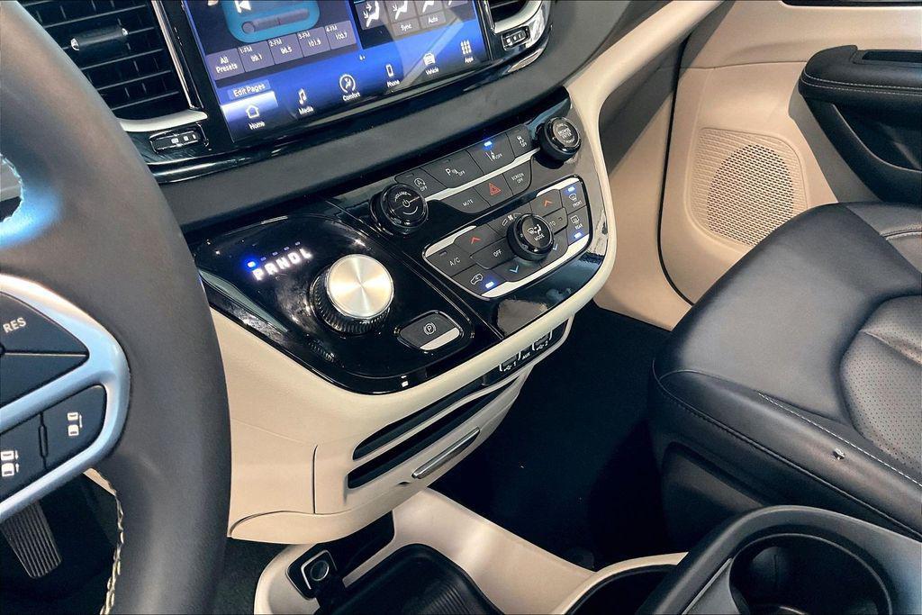 used 2024 Chrysler Pacifica car, priced at $22,394