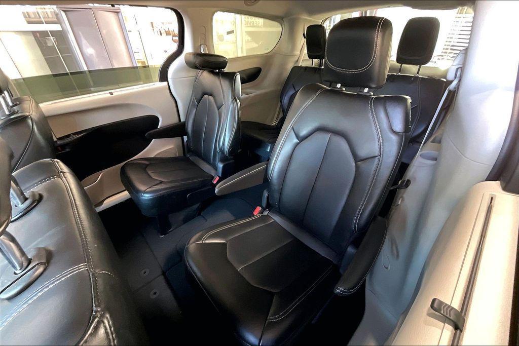 used 2024 Chrysler Pacifica car, priced at $22,394