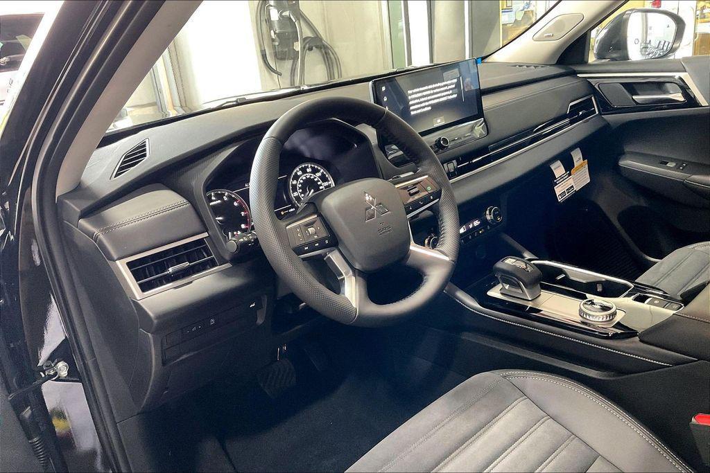new 2026 Mitsubishi Outlander car, priced at $30,718