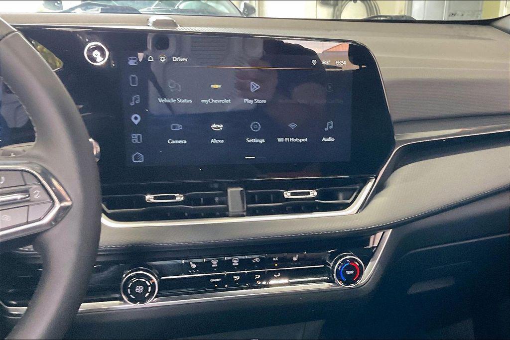 used 2025 Chevrolet Equinox car, priced at $21,900