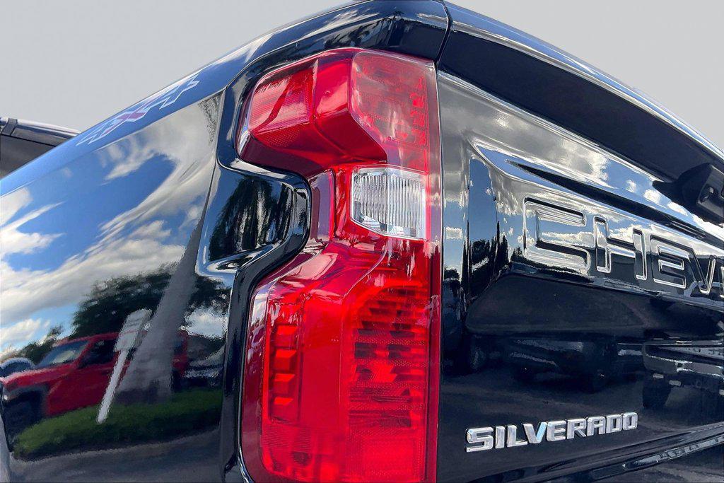 used 2025 Chevrolet Silverado 1500 car, priced at $32,919