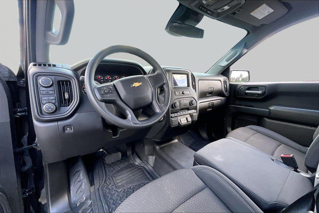 used 2025 Chevrolet Silverado 1500 car, priced at $32,919
