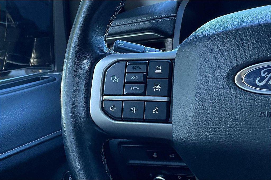 used 2024 Ford Expedition car, priced at $37,640