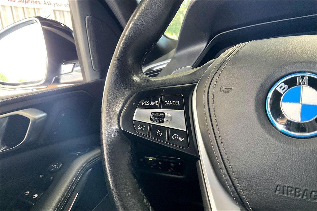 BMW X5 view 8