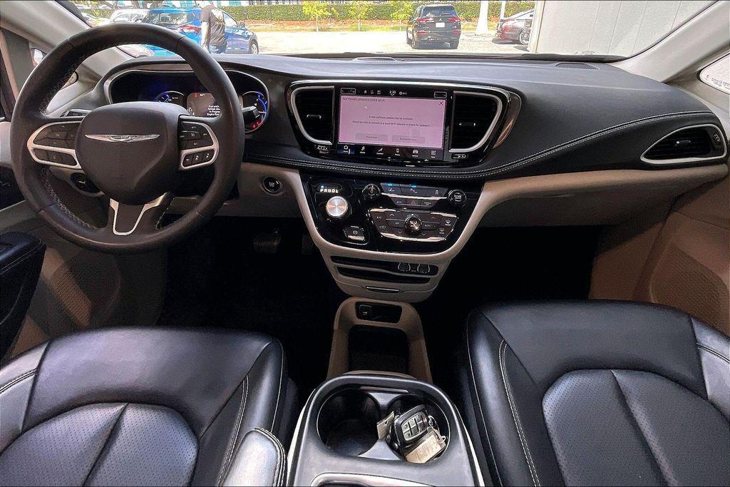 used 2023 Chrysler Pacifica Hybrid car, priced at $22,278
